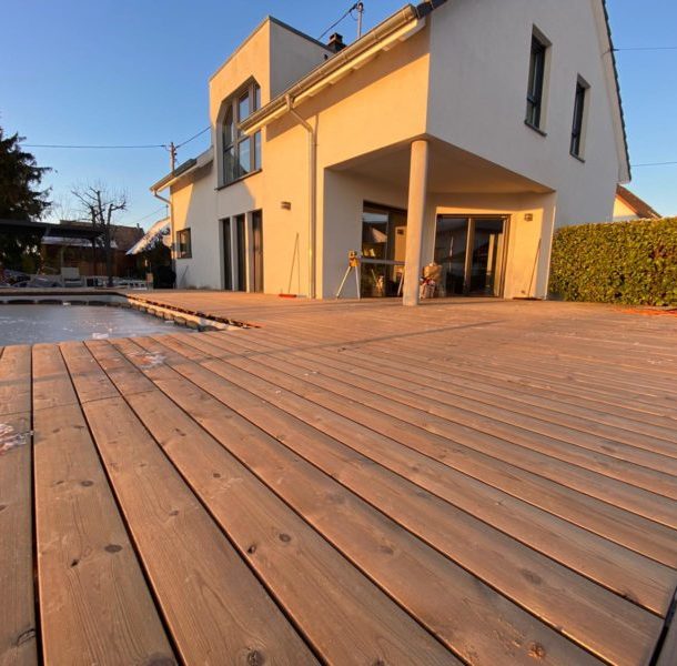 Terrasse en bois de Kebony avec escalier et éclairage LED – Wittersheim  (67) - L'Atelier Bosquet
